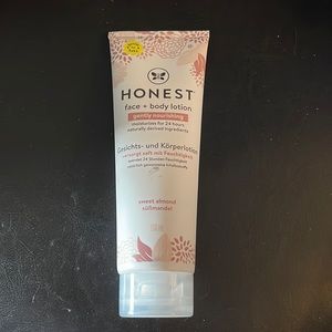 New The Honest Company Face And Body Lotion Sweet Almond Gentle for Babies